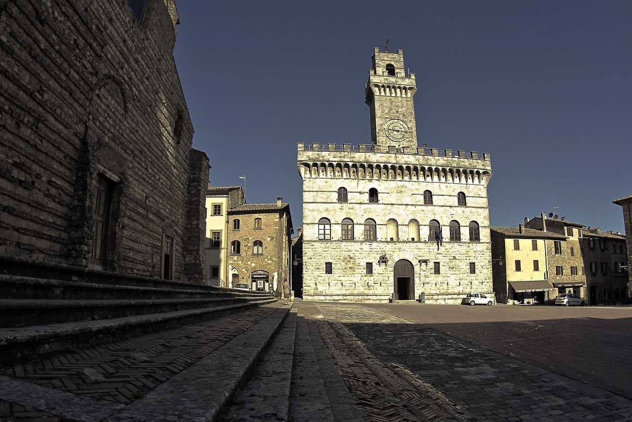 Montepulciano, Large square, Tuscany